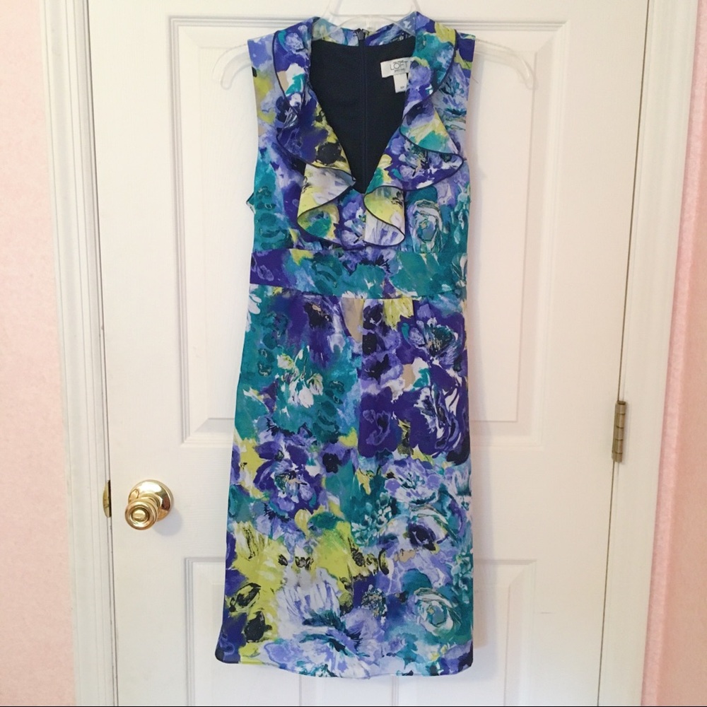 Sleeveless Flowery Dress